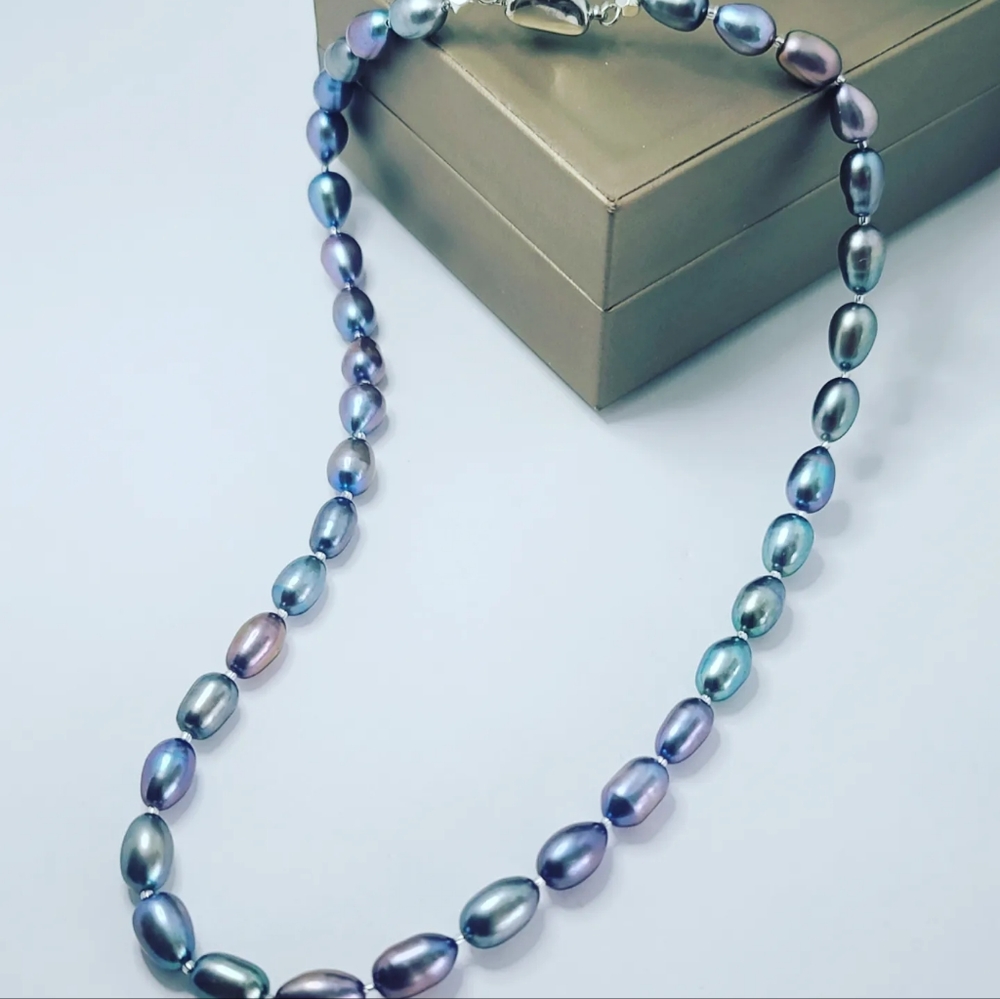 Black Pearl necklace